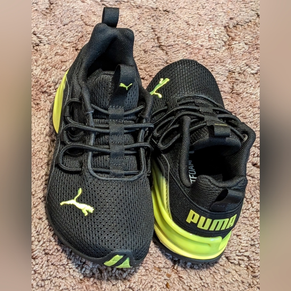 Boys size 11.5c puma shoes